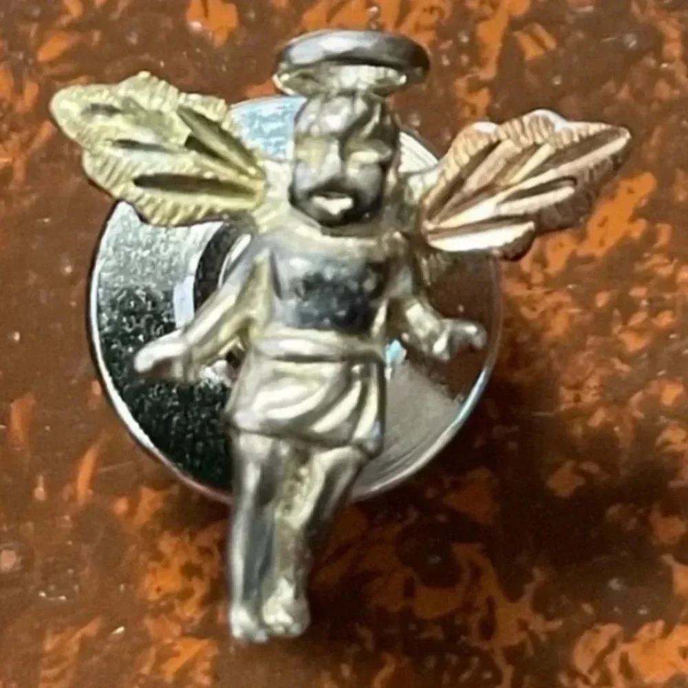 Vintage Black Hills Gold Angel pin.